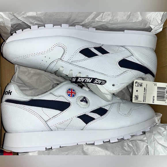 SOLD DO NOT BUY‼️‼️Palace x Classic  Pump (WHITE) - Picture 4 of 5